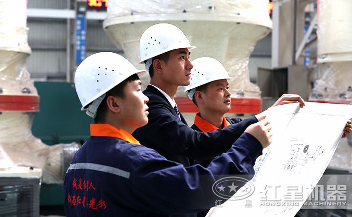 精湛技術(shù)人員現(xiàn)場(chǎng)指導(dǎo)設(shè)備的生產(chǎn)、制造